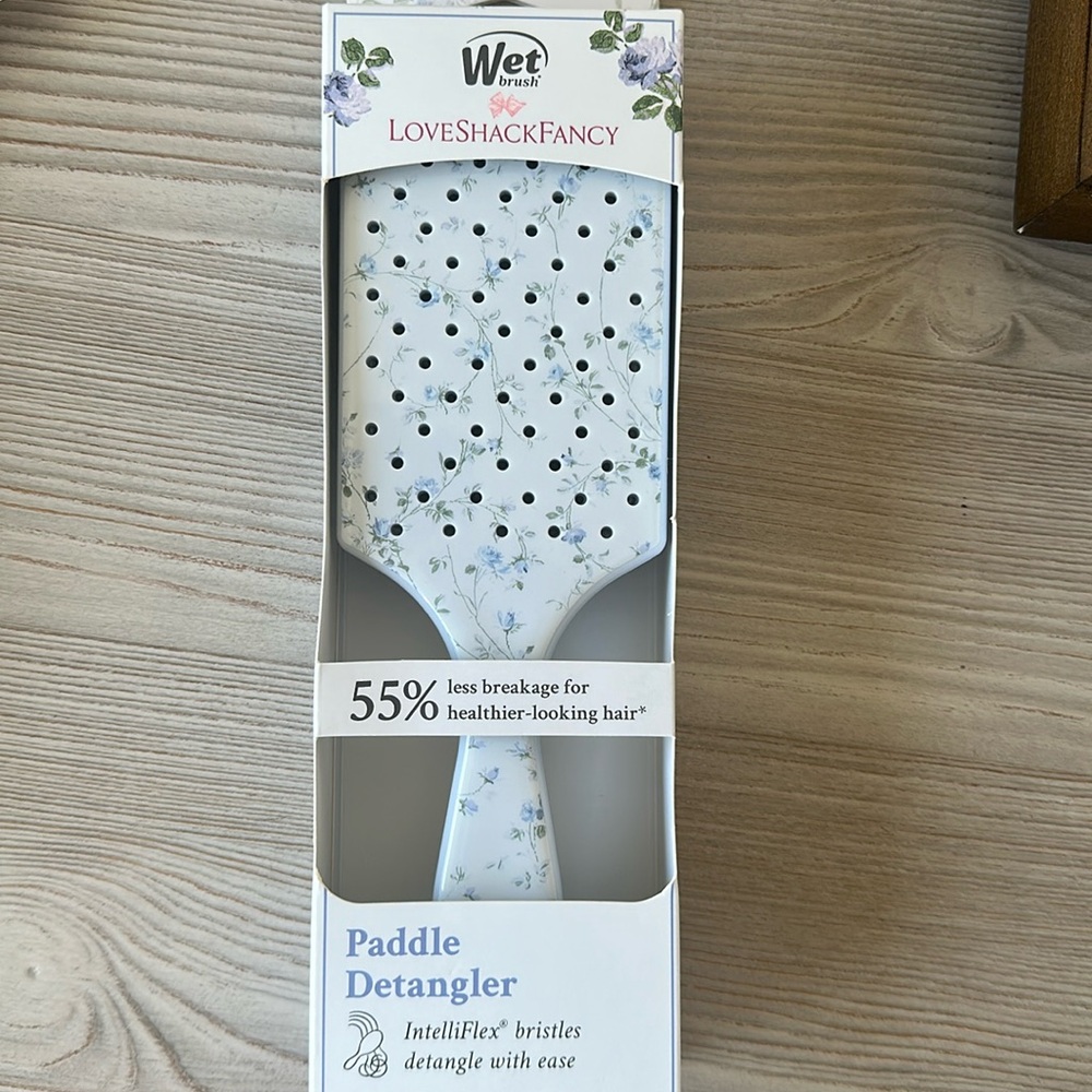 Loveshackfancy x wet brush paddle detangler for wet or dry hair